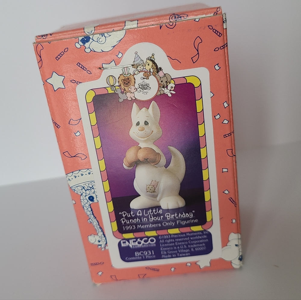 Vintage Precious Moments Kangaroo Boxer Birthday Collectible Porcelain Figurine - Picture 7 of 7